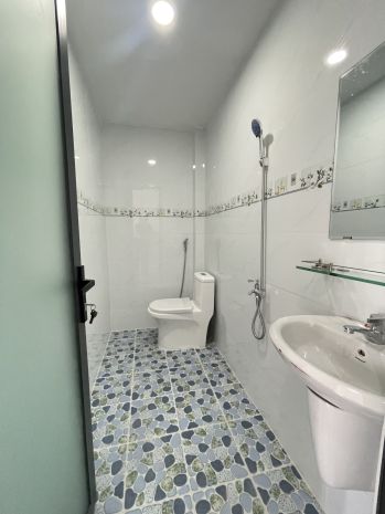 Lô góc  2 lầu  hẻm 4m thông  cách mặt tiền âu cơ 30m 6961161