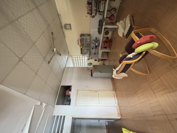 Nhà chung cư lầu 4 - 90m3- 2 phòng ngủ 1 hẻm xe hơi tới nhà 6961515