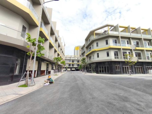 Bán nhà phố mặt tiền đường thống nhất  trung tâm tp dĩ an, 6961662