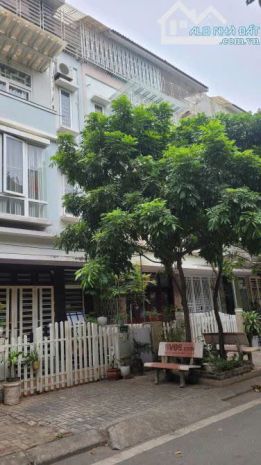 Chính chủ bán lk vigalcera xuân phương. dt 100m x 5 tầng. 6962291