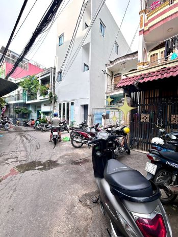 Bán nhà cấp 4- hiên đang sữa chữa- trước nhà rộng 8m- ngang 6962901