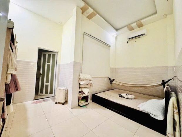 Nhà ngon trong phân khúc nha. 
 nhà đẹp 2 tầng  hẻm xe 6963577