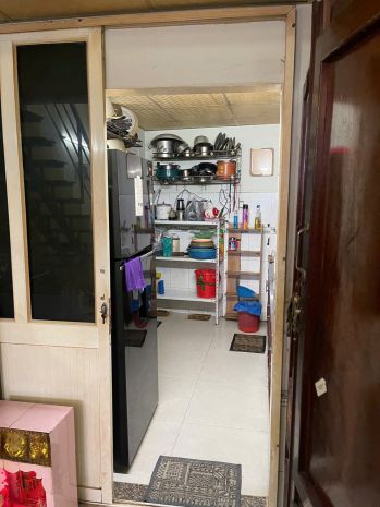 Sát mặt tiền đường ngang 3.5 m 
dt ngang 3.9 x12 có 4 tề q4 6963784