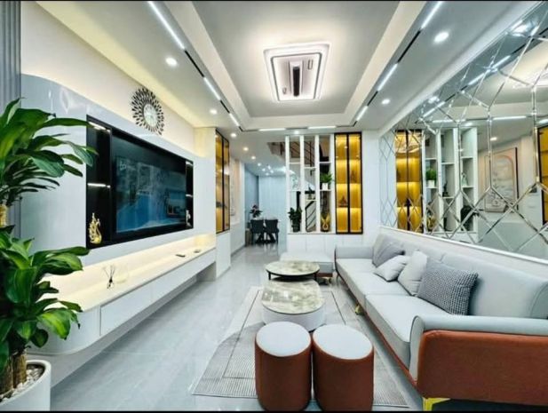 Chỉ 8.x tỷ-52m bán nhà dân xây ngọc thụy, mt5m, vài bước ra 6964445