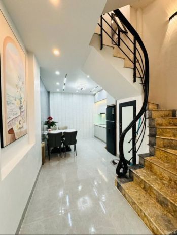 Chỉ 8.x tỷ-52m bán nhà dân xây ngọc thụy, mt5m, vài bước ra 6964446