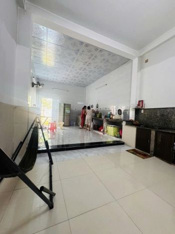 Nhà mặt tiền đường vĩnh lộc  bình chánh, 4x31m, 3 tầng, sổ 6964948