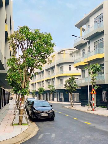 Nhà phố ngay làng đại học  mặt tiền đường thống nhất, 6965717