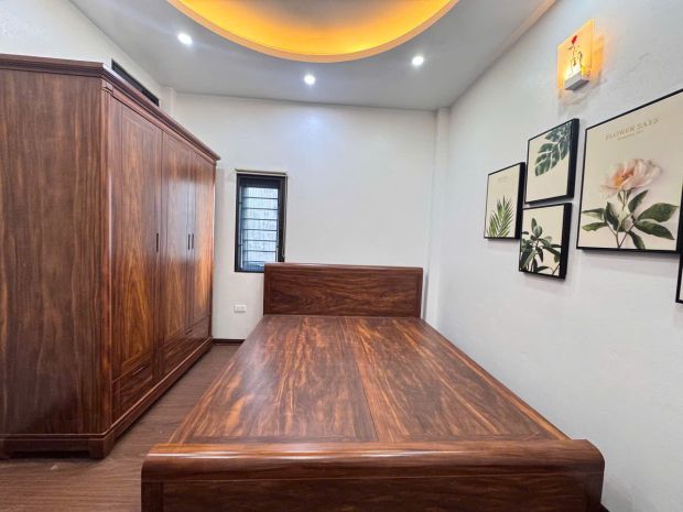 Ngọc lâm phân lô trước nhà ô tô chánh 40m2 x 5 tầng  15.9 6965776