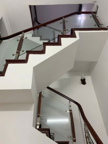 Cho thuê nhà phố chính kinh, 43m2 x 3 tầng, 3 ngủ, 2 wc, 6965913