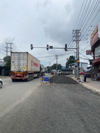 Cần bán đất mt đường dt743a, ngay góc 304, p. bình thắng, 6967850