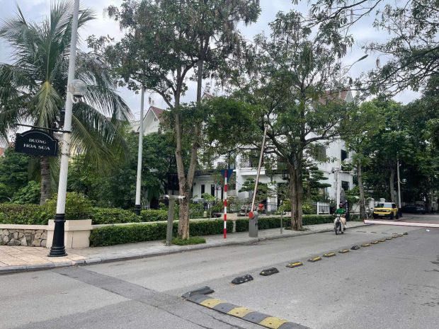 Gấp!đất mặt phố phương canh,mặt tiền rộng,ngã tư phương 6968515