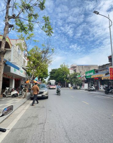 Bán nhà mặt đường 213m²  trung tâm kiến an -trần thành ngọ 6969334