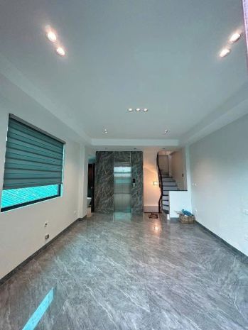 Ccmn trần quý cáp thang máy - lô  góc - dt 42m2 7 tầng mặt 6969812