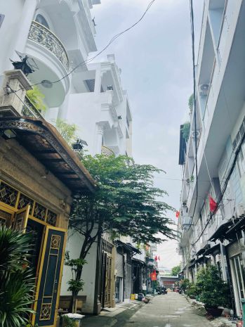 Bán nhà 3 tầng, 36m2 bình thành, bình tân. sh, 3.7 tỷ. lh: 6969880