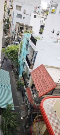 Nhà hxh đường nguyễn thiện thuật phường 2 quận 3 cũ. 6970270