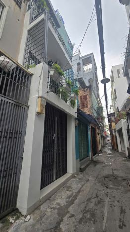 Quận 3 - cmt8- 3 tầng - hẻm 3m - giá 4.8 tỷ 6972636
