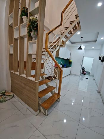 Sát mặt tiền khánh hội đúc bê tông diện tích 41 m2 có hơn 4 6972881