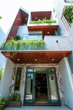 Nhà 2 tầng mới đẹp  gần cầu nguyễn tri phương  sát chợ 6973612