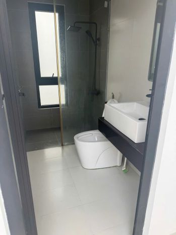 Cần bán nhà đẹp 3 tầng  hồ bơi trong nhà  mặt tiền rộng 6974208