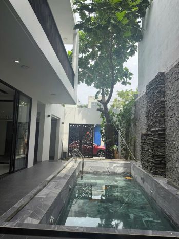 Cần bán nhà đẹp 3 tầng  hồ bơi trong nhà  mặt tiền rộng 6974209