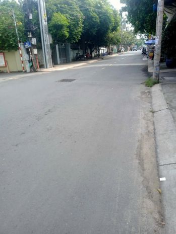 Chính chủ cần bán gấp lô đất 2 mặt tiền vị trí tuyệt đẹp, 4 6975017