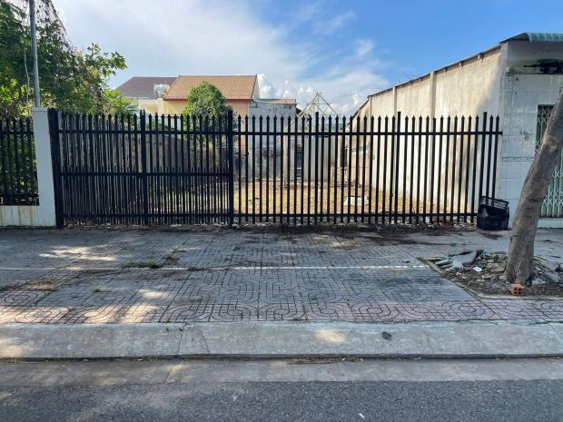 Bán lô đất mặt tiền đường điện biên phủ  phường long toàn 6975041