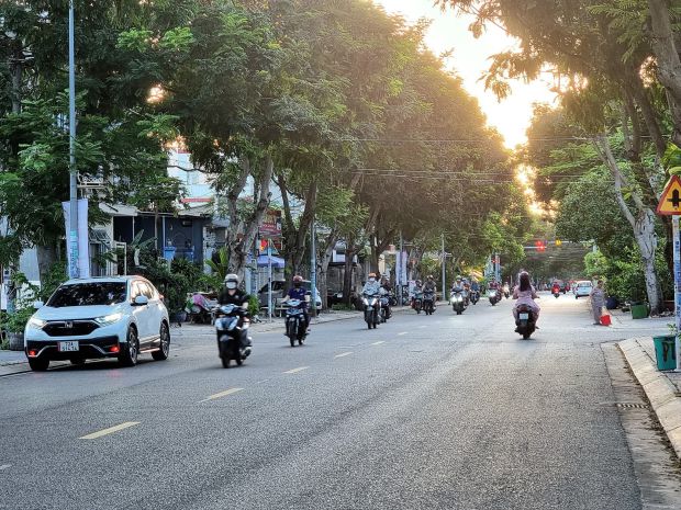 Bán lô đất mặt tiền đường điện biên phủ  phường long toàn 6975043