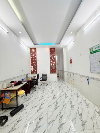 Cần bán nhanh căn nhà khu phân lô phường 14, q tân bình, hồ 6975386