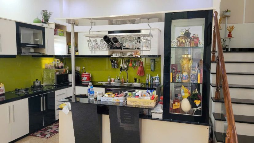 Nhà 1 trệt 1 lầu 1 tum  5pn, hẻm 4m phú đức, vĩnh hòa 6975963