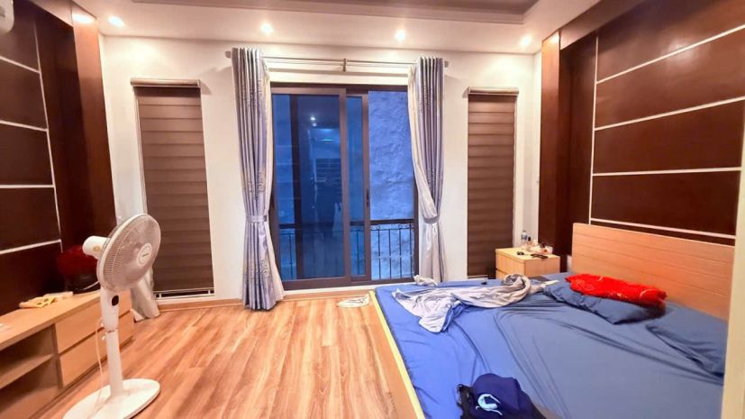 Bán nhà lạc long quân - tây hồ. 34m, 5tầng, mặt tiền 5,2m, 6976393