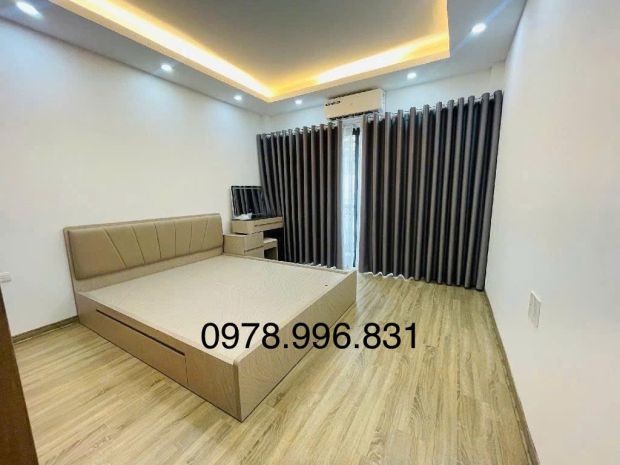 Thang máynhà mới long lanhtặng full nội thất-đông ngạc - 6977073