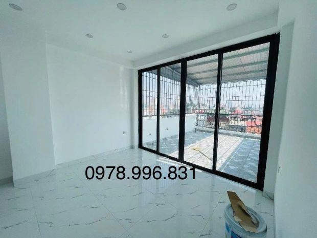 Thang máynhà mới long lanhtặng full nội thất-đông ngạc - 6977074