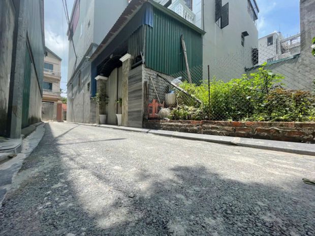 Bán đất đức giang, long biên. ngõ thông, ô tô tránh. tiện 6977488