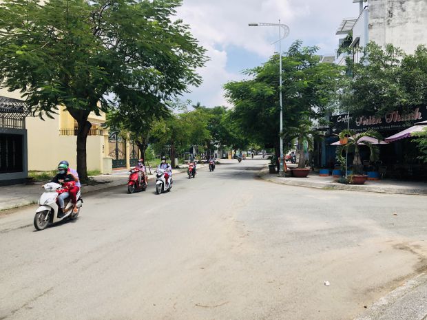 Bấn kdc đông thủ thiệm trên quận 2, trước mặt con đường 6977578