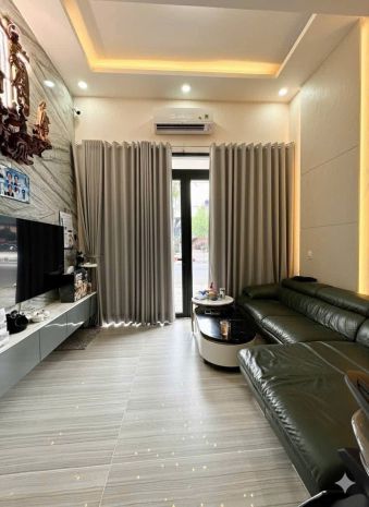 Mặt tiền kinh doanh nguyễn sơn  khu vip  tặng full nội 6978072