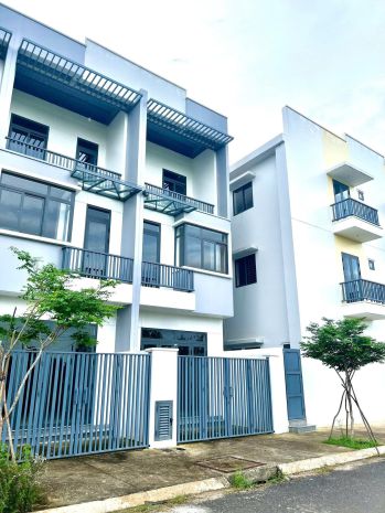 Nhà đẹp  giá tốt  vị trí đắc địa 6978943