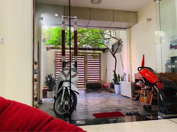 Cho thuê nhà nguyên căn 146 vương thừa vũ, 70m2 x 3 tầng, 6979956