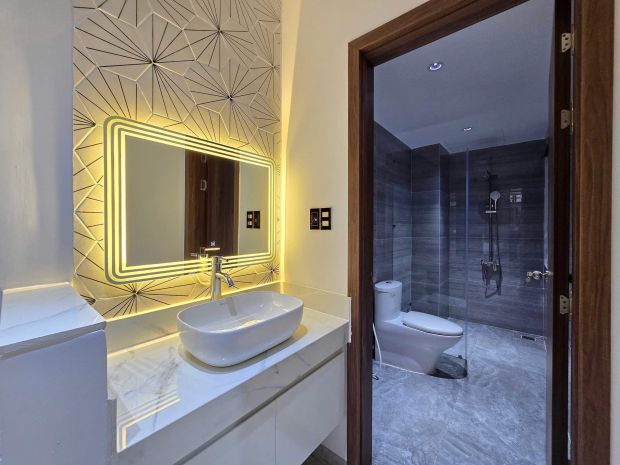 Siêu đẹp, bán nhà nguyễn văn cừ long biên, oto đỗ cổng , 2 6980186