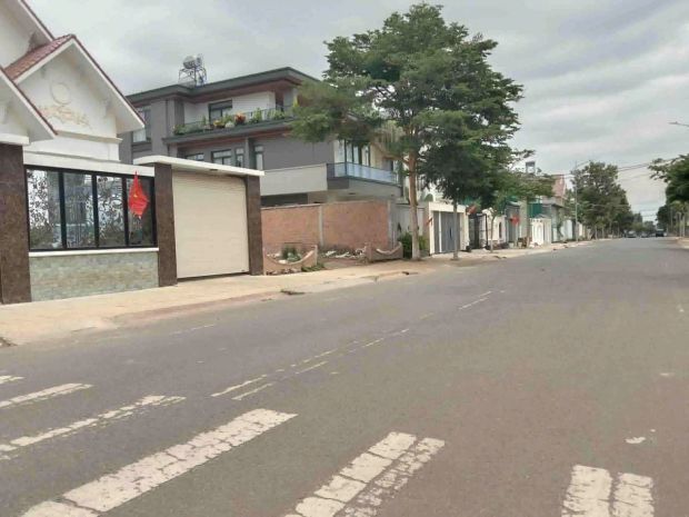 1 lô đất quá đẹp, mặt tiền tôn thất thuyết, lô 90, trung tâm 6980287