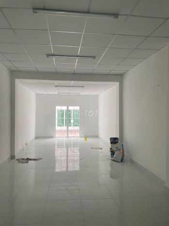 Cho thuê nhà mặt tiền bình long 162m²- cạnh ngã tư 6987131