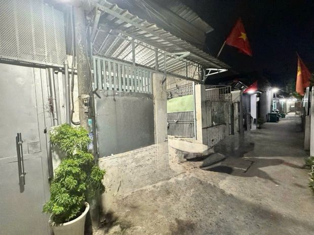 Cg: nhà chính chủ  gần chợ hiệp bình  chỉ 4,3 6987578