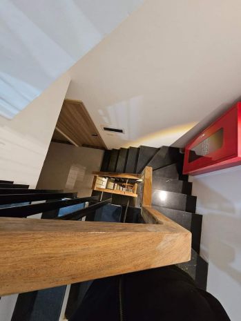 Mình cho thuê nhà mới, hai cửa đi, 98m2_ 5t vỉa hè, minh 6987786