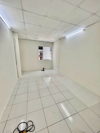 Tân bình  hiệp nhất - hẻm 1 sẹc ,sát mặt tiền, 35m2, 2 6987909