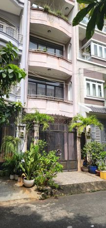 Bán gấp nhà khu compound cao cấp  đường cộng hòa, gần sân 6988898