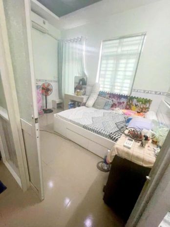 Nhà 4 tầng hẻm thông ngay chợ bùi minh trực p5q8. giá 5.5 6989028