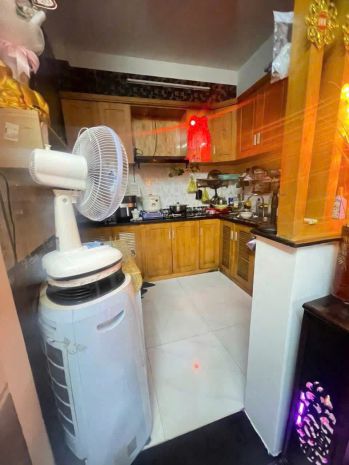 Nhà 4 tầng hẻm thông ngay chợ bùi minh trực p5q8. giá 5.5 6989029