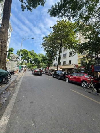 Mặt phố cổ lòng đường ô tô tránh, vỉa hè mênh mông, kinh 6989511