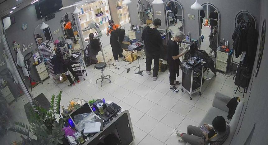 Sang nhượng salon tóc  vào làm ngay, khách ổn định 6989598