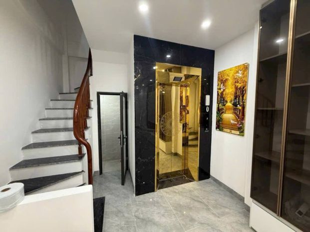 Bán nhà - phân lô quân đội ngọc thụy- 40m - 7 tầng thang 6990364