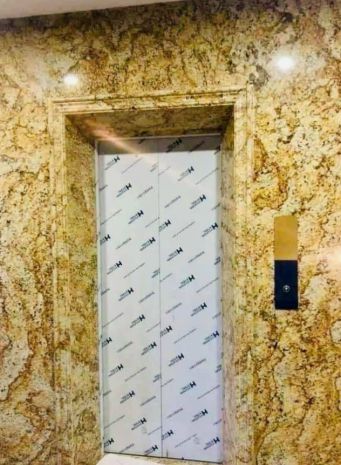 Cho thuê nhà căn góc, thang máy, 117m2_ 5t vỉa hè, mai hắc 6990445